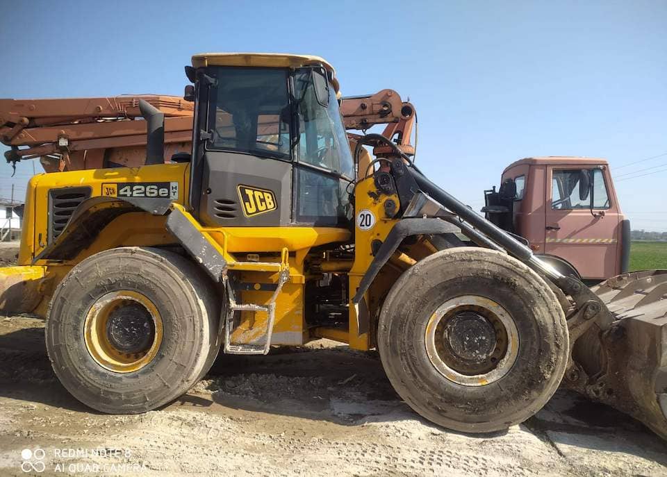 Фронтальный погрузчик